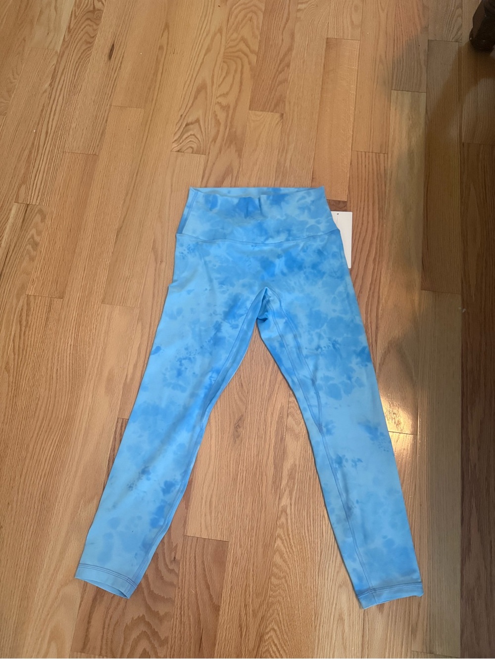 NWT! Align 25” inseam lululemon athletica Light Blue Tie-Dye Leggings